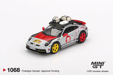 Mini GT Porsche 911 Dakar Uncle Rally #1068