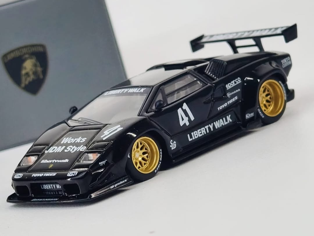 Mini GT Lamborghini Countach LB-WORKS Black #1081