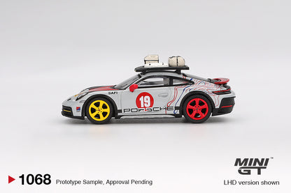 Mini GT Porsche 911 Dakar Uncle Rally #1068